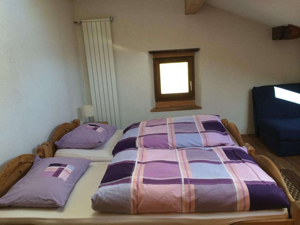 Gruberhof Villa San Genesio Atesino Szoba fotó